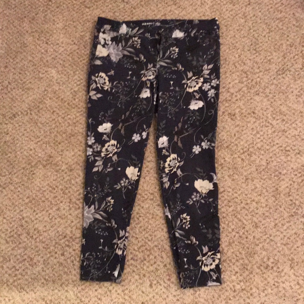 Old Navy pixie mid rise pants